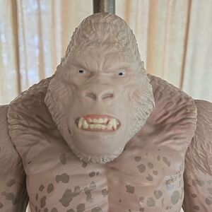 RAMPAGE The Movie - 16" Mega George -  Albino Gorilla Articulated Action Figure